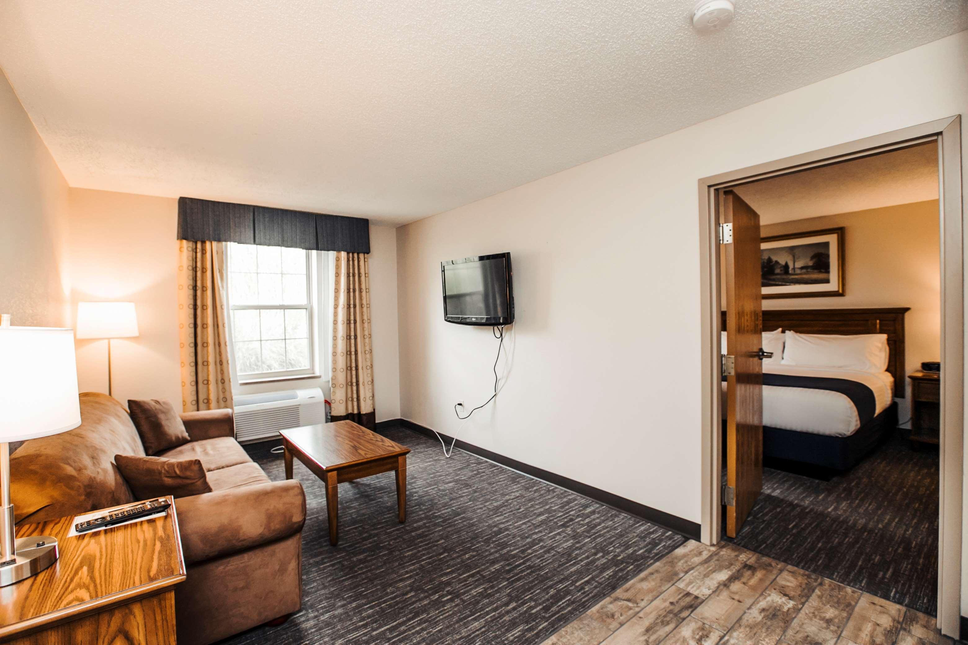 Surestay Plus Hotel By Best Western Elizabethtown Hershey Exterior photo