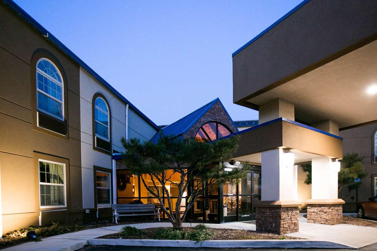 Surestay Plus Hotel By Best Western Elizabethtown Hershey Exterior photo